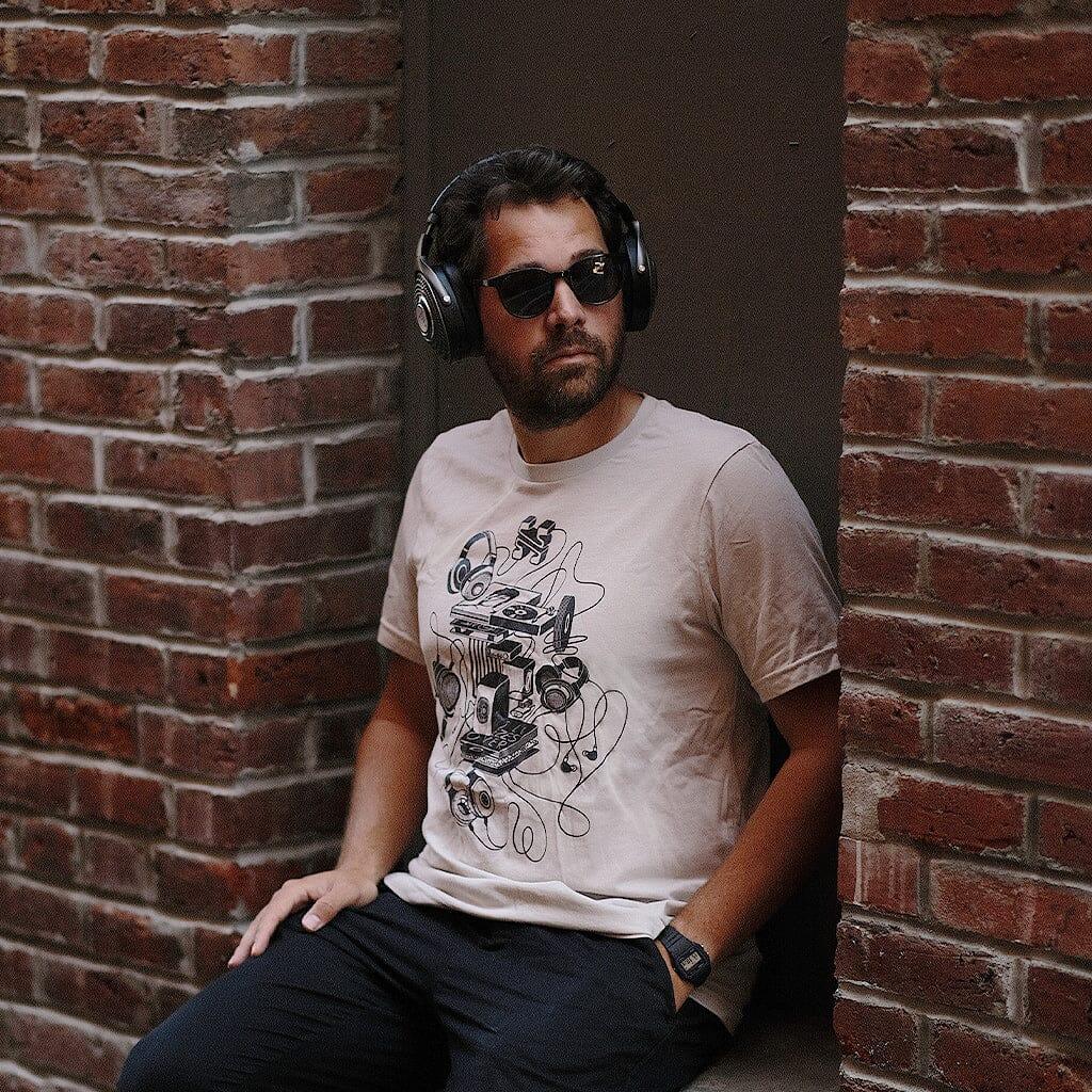 Tangle Tee Headphones.com